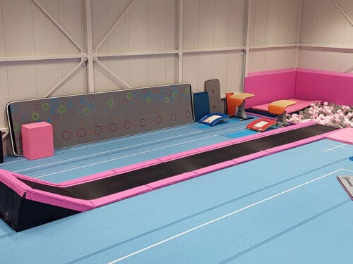 Trampolin_Bahn_12Federn (1) Curve Trampoline Track