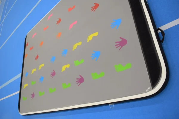 handjes_voetjes_1800x1200 Airtrack | 3 x 2m | Hände und Füße